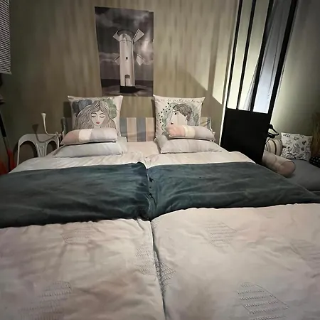 Boho Am Hafen,mit Fahrradern Und E-rollern Inclusive Apartman *
