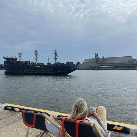 Boho Am Hafen,mit Fahrradern Und E-rollern Inclusive * Свиноуйсьце